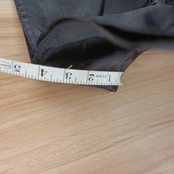 VENUM MUAY THAI SHORTS BLACK ORIGINAL SIZE S EUC - Picture 8 of 9